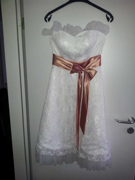 kurzes Brautkleid