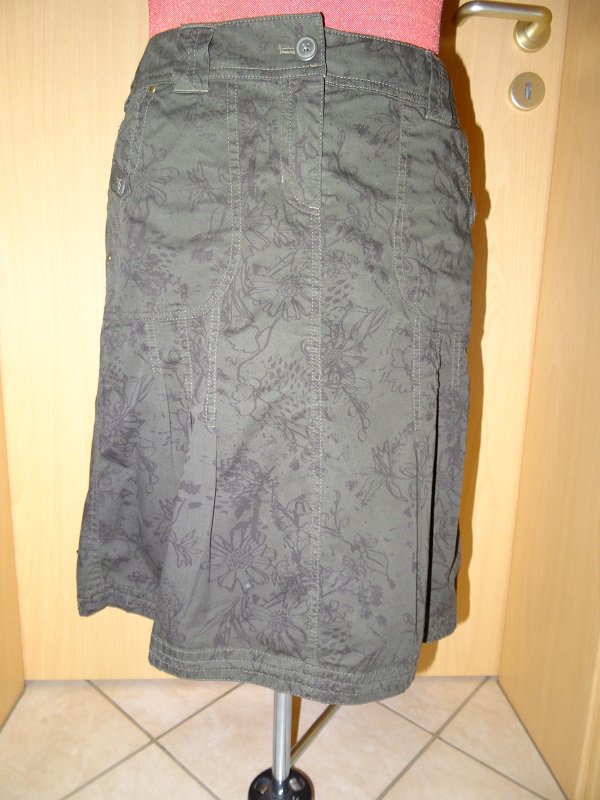 Khaki Oliv grün Rock von S'oliver Gr. 40