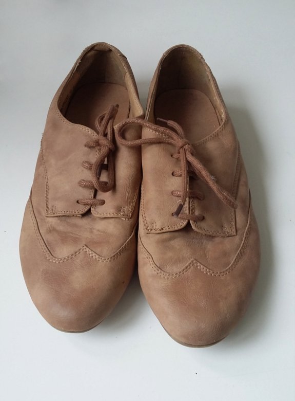 Schnürer Schuhe beige
