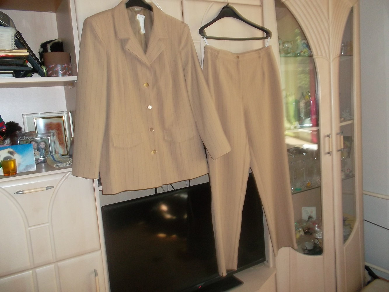 neuer schicker hosenanzug mit blazer,grösse 44