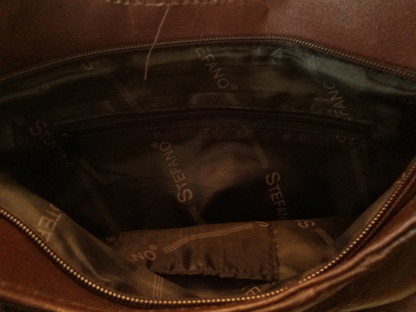 Handtasche aus braunem Kunstleder 