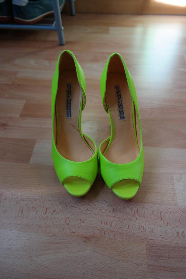 Neongrüne High Heels von Buffalo