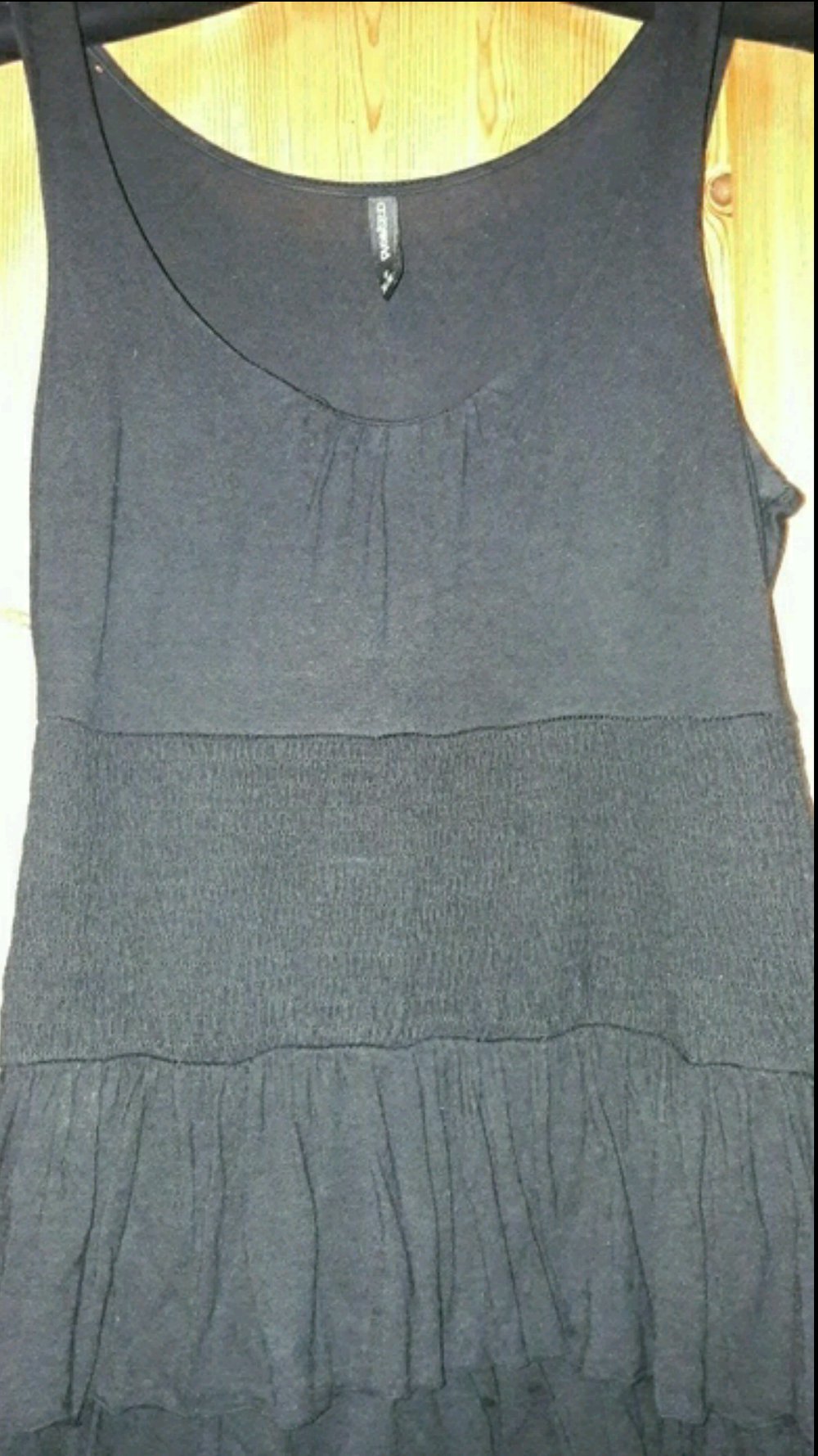 Kleid schwarz kurz Stufenlook 