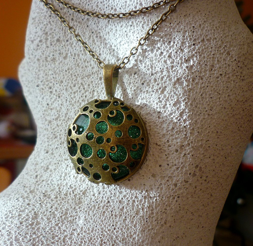 Kette Steampunk Gothic Goa Grün Hole Muster Löcher bronze vintage Ethno glitzer