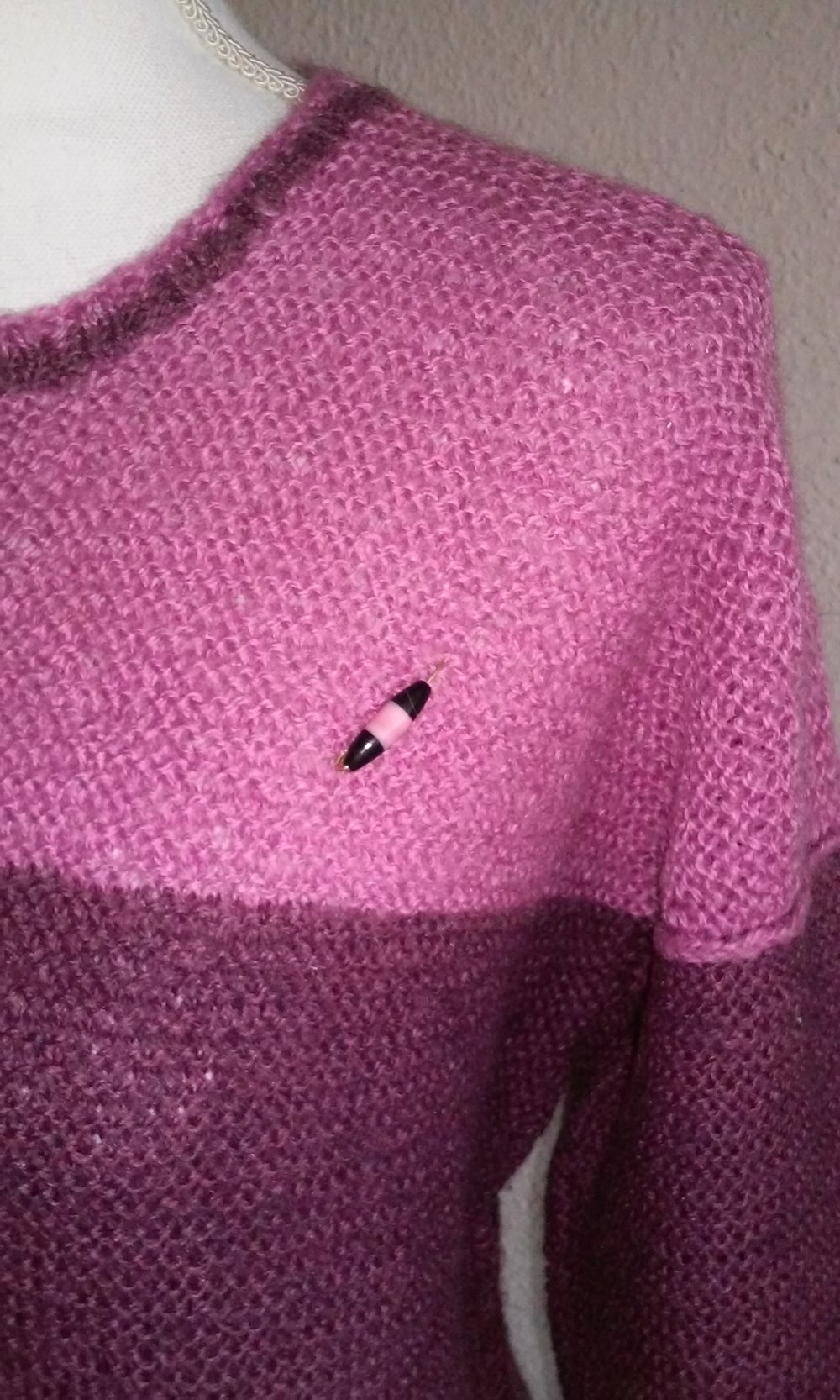 Handarbeit Pulli Strickpullover mit Mohair Pullover handgestrickt Gr.38/40 + kleine Schmuckanstecknadel