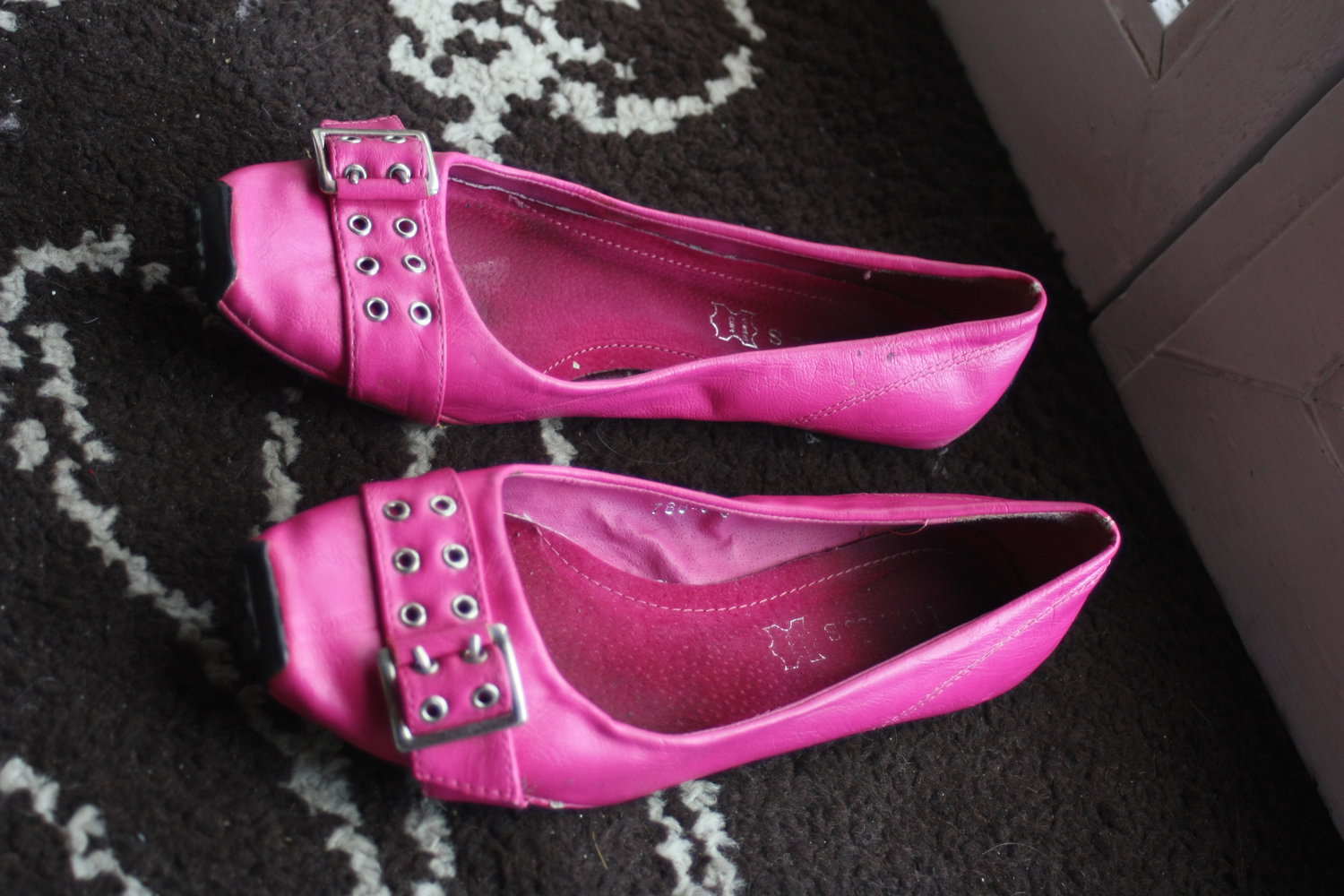 Pinke Ballerinas mit Schnalle in Gr. 39