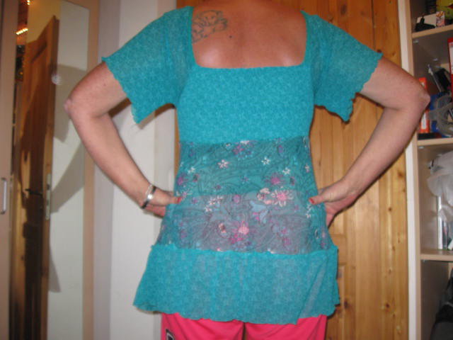 *** Wunderschöne ~ Tunika ~ Bluse ~ Rüschen ***