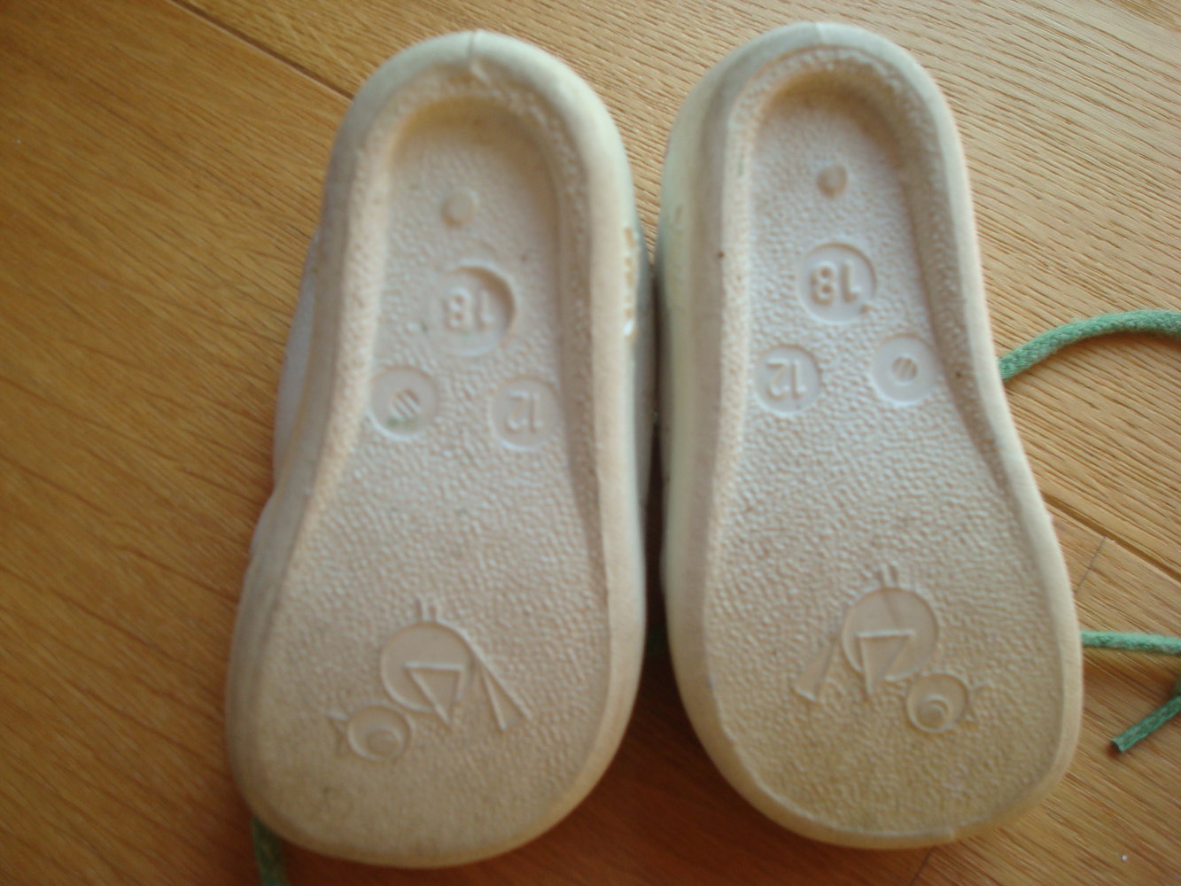 Schuhe, Halbschuhe, Lauflernschuhe Gr. 18