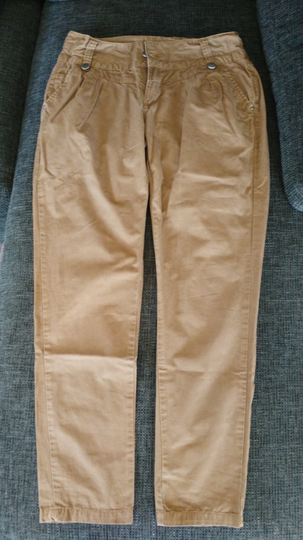 braune Chinohose