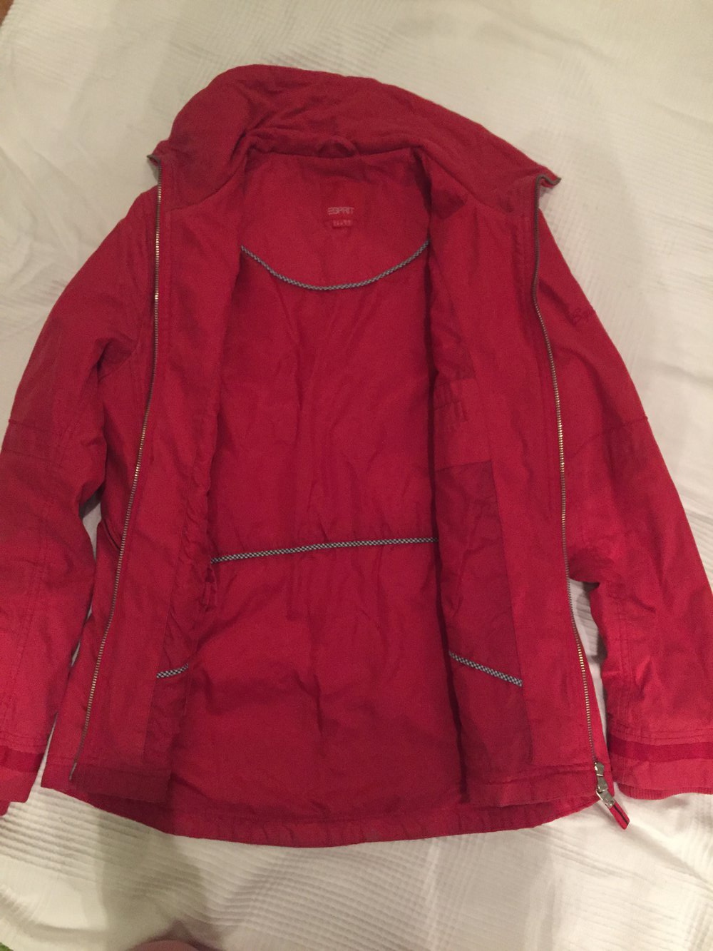 Rote Übergangsjacke von ESPRIT