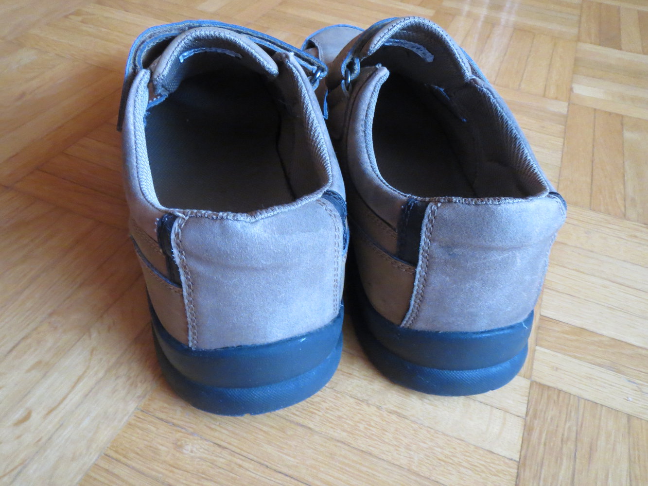 Slipper, Klettslipper, Gr.45, beige