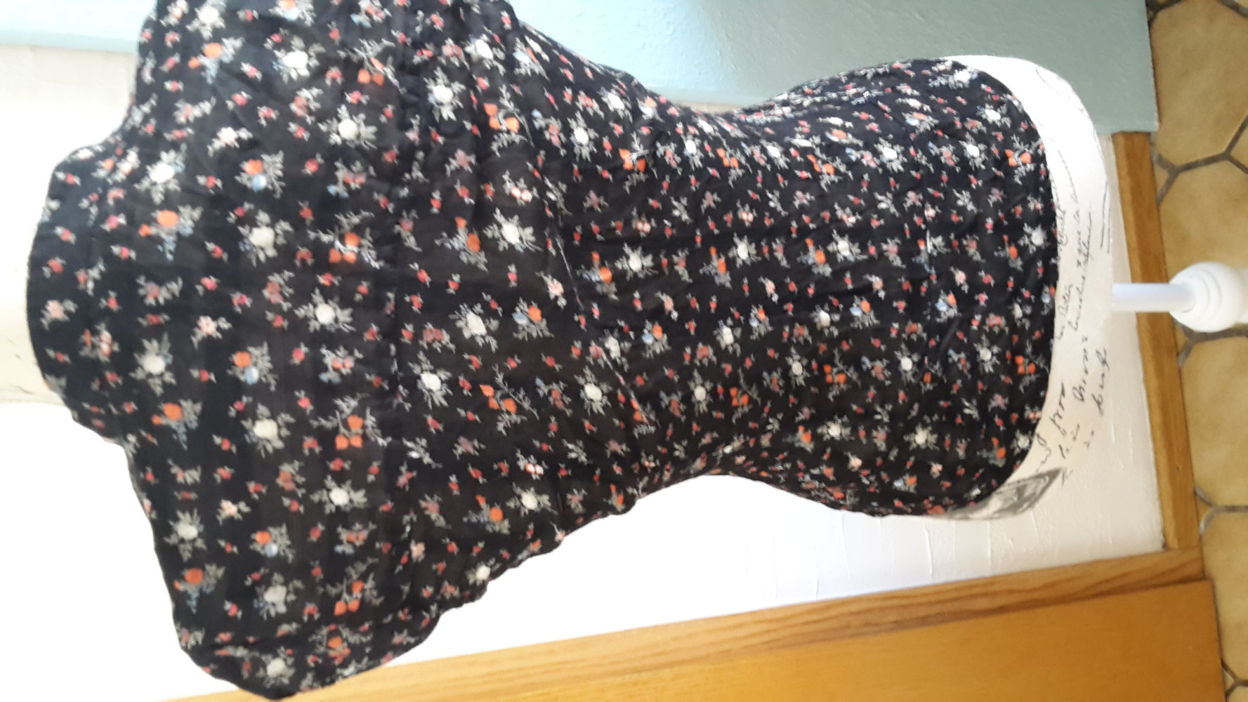 super süße Blümchen Bluse, schwarz