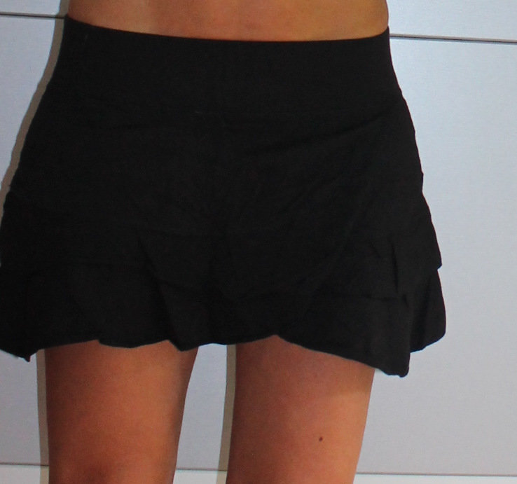 süßer Minirock in Lagenoptik