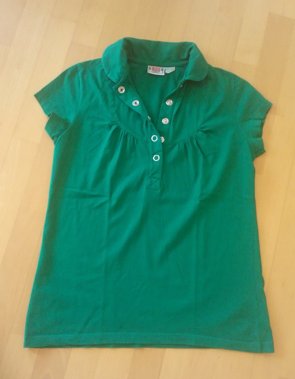 Grünes Poloshirt in Gr. 36/38
