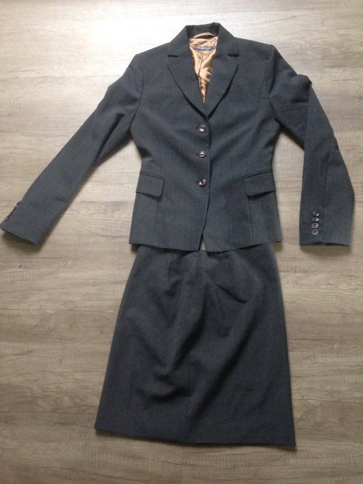 Sexy Kostüm Review Sampler! Minirock & Blazer in zeitlosem Chic! Business!