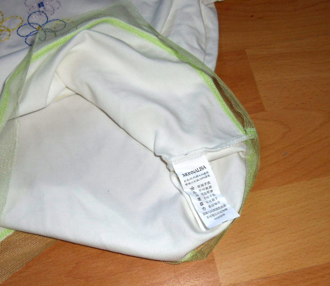 Neu- Monnalisa - zauberhaftes T-Shirt Gr.130cm