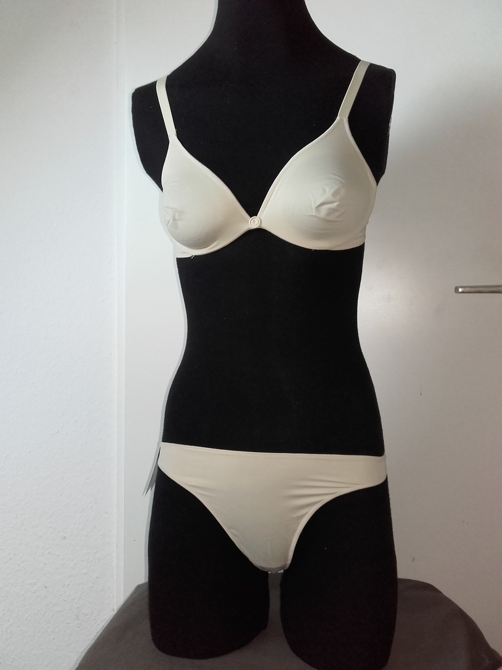 Garel Cira Set in beige, BH 75B, Tanga S