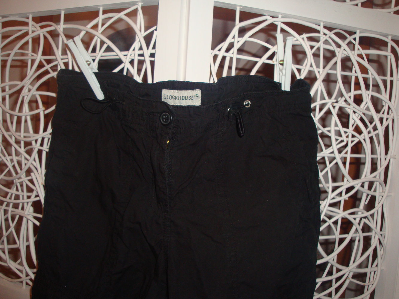 Dreiviertellange schwarze Hose