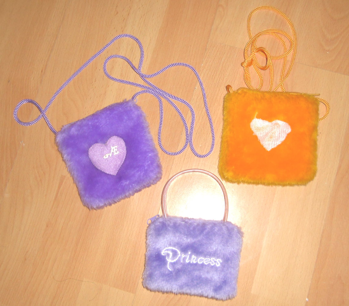 3 kleine Kuschelgeldbeutel, 2 zum umhängen