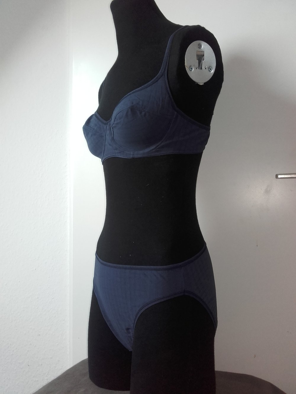 Basic Set, BH und Slip in blau karriert, 80B+M, 75BS, 85BL