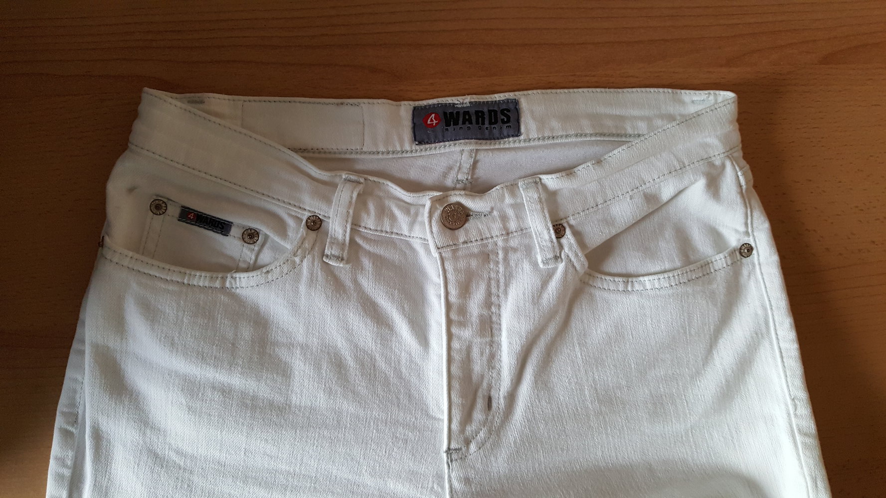459. Weiße Schlag-Jeans von 4 Wards, Gr. 38
