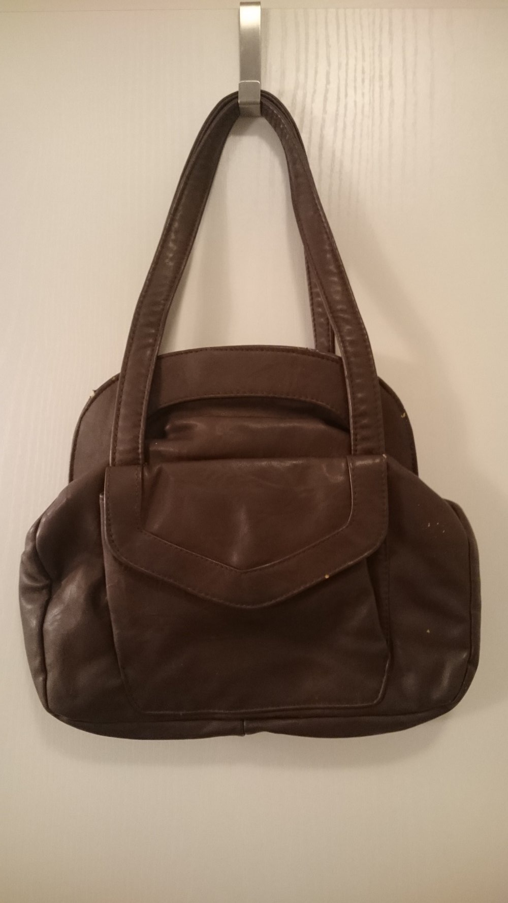 Kleine braune Handtasche