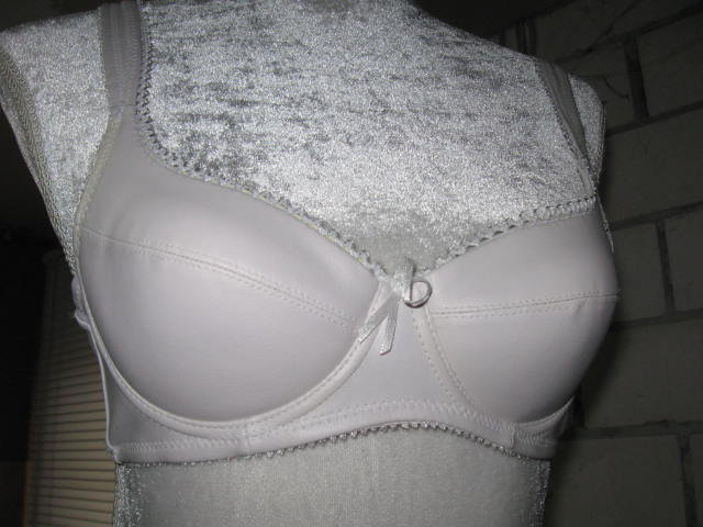 *** Fiffiger ~ BH ~ Leder ***