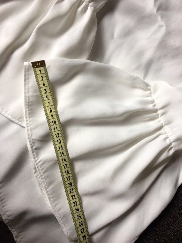 Zara Bluse mit Volantärmel weiß 