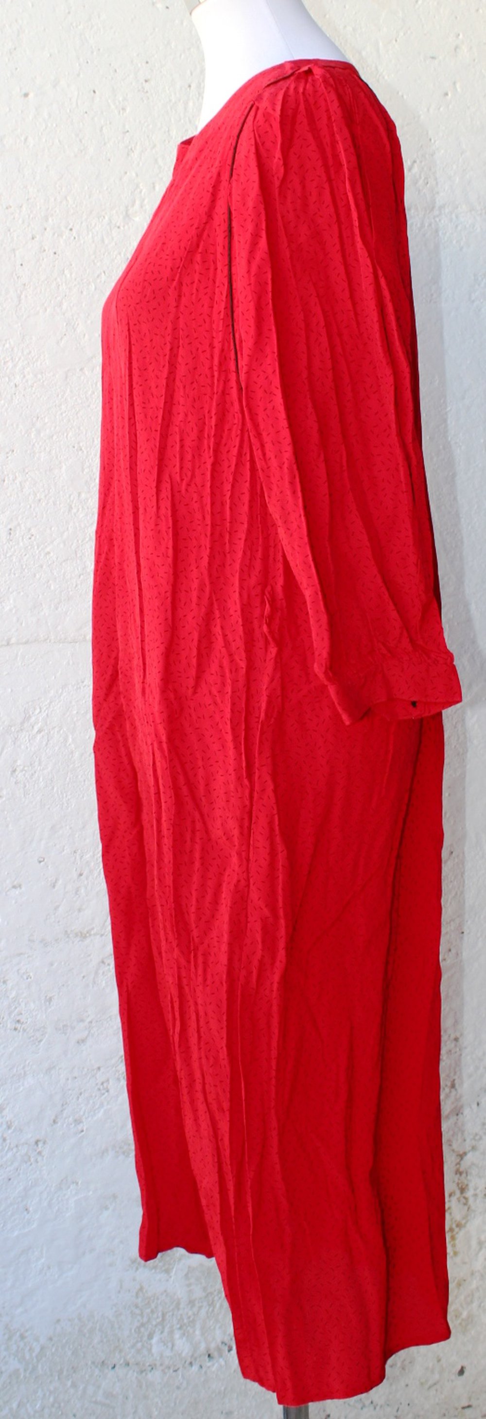 rotes lockeres True Vintage Midikleid mit schwarzem Muster (Striche, abstrakt), Größe 40