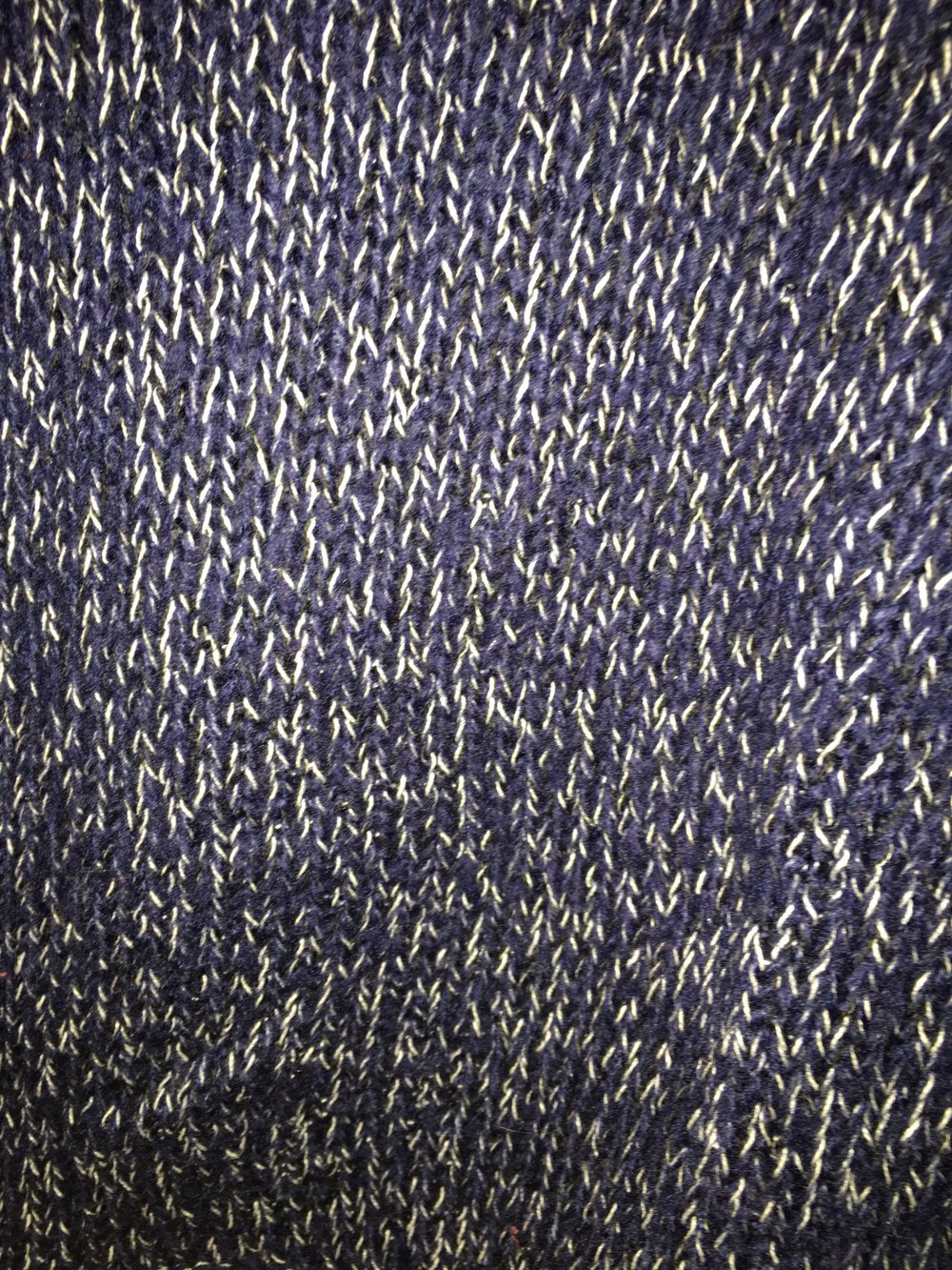 blauweißer Pullover