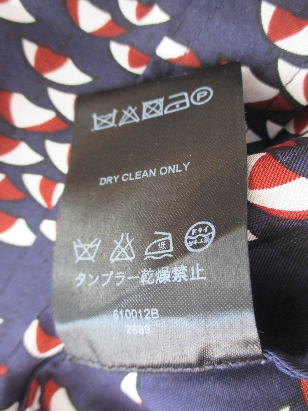 Boutique by Jaeger, elles Seidenkleid mit auffälligem Print (Regenschirme ), Gr. 36 , durchgehende Knopfleiste