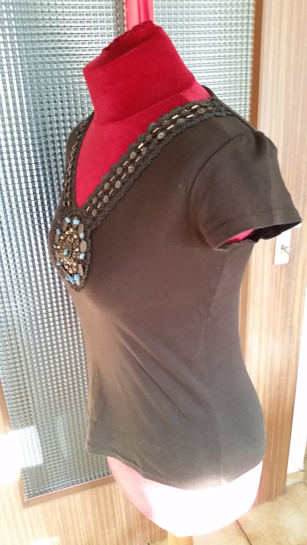 Street One T-shirt, dunkelbraun, V-Ausschnitt, Größe 36