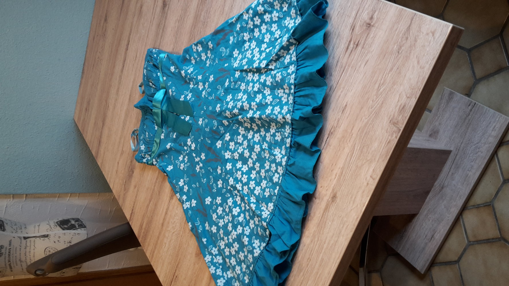 Wunderschönes Sommerkleid blau Petrol XS Blumendruck 