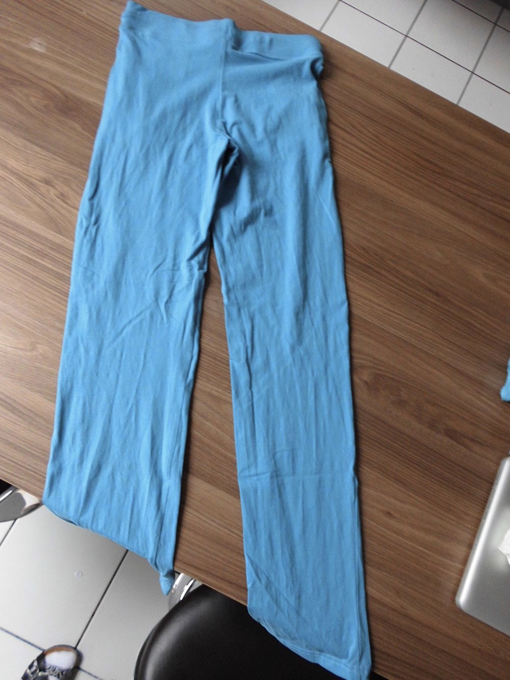 Knallblaue Wellnesshose Gr. 36/38