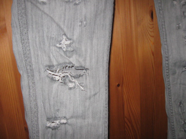*** Löcher Jeans ***