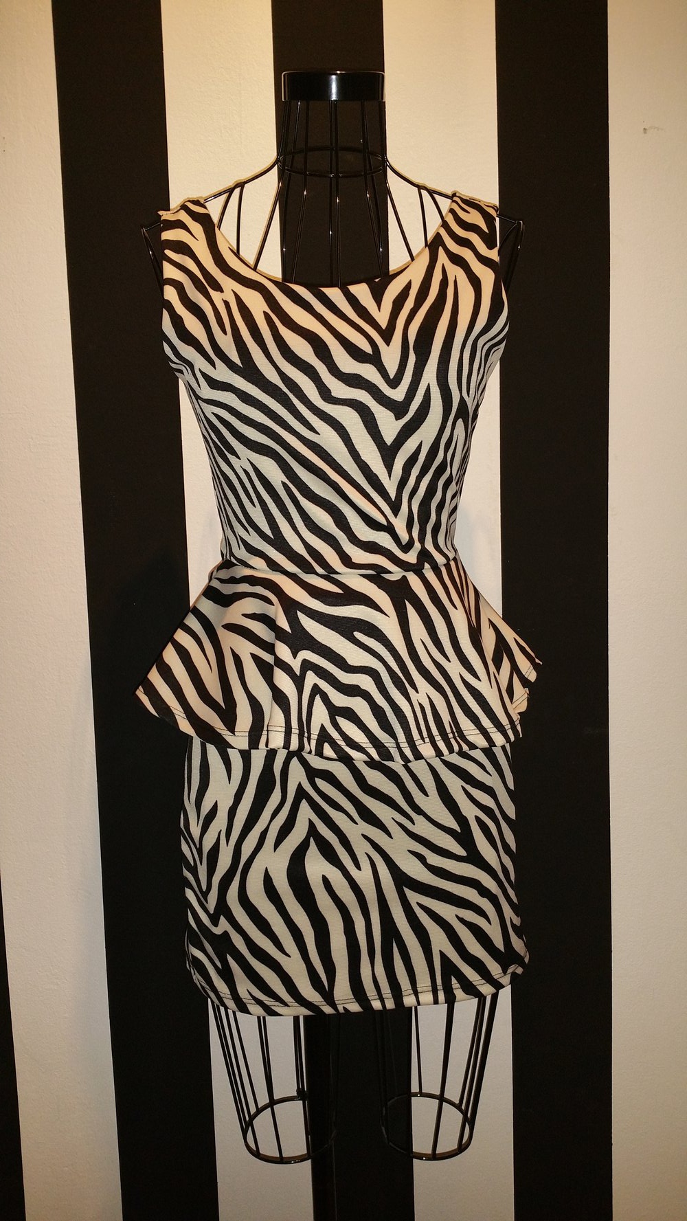 Kleid, zebraoptik