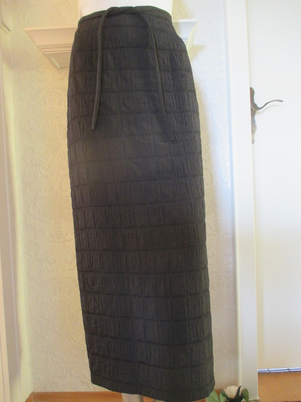 NEU Business Freizeit Seiden- Satin Etui Maxi Rock 