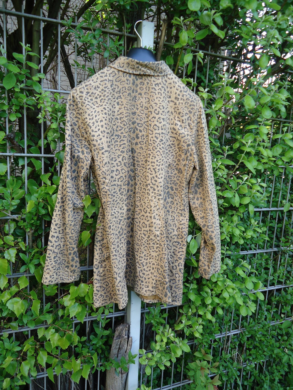 Die locker sitzende Hemdjacke