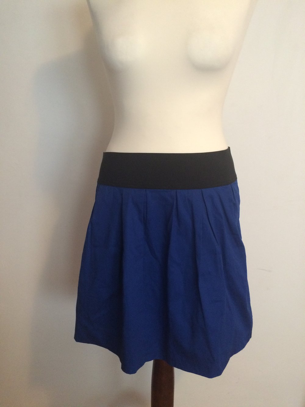 Faltenrock Kornblumenblau strahlend