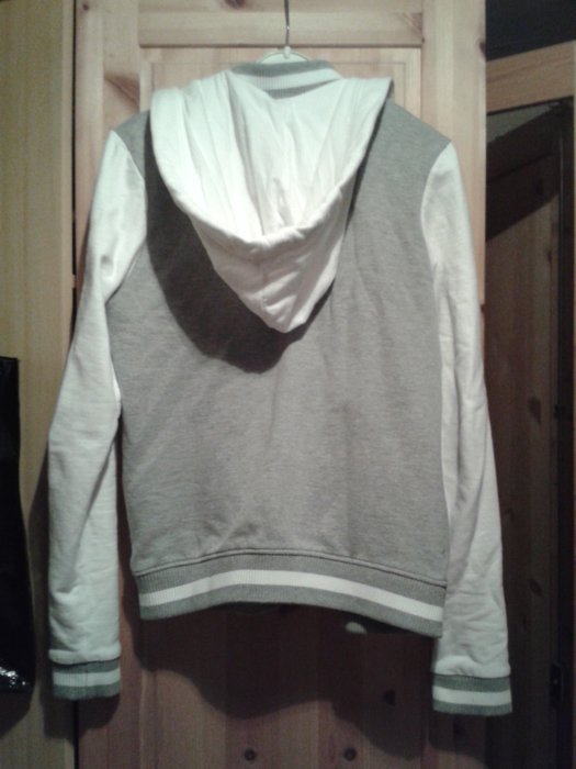 College Jacke grau weiß