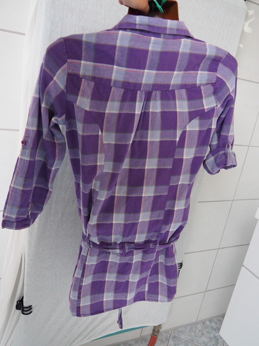 Lange Bluse mit lila Karos