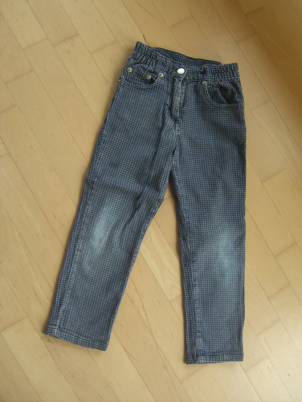 gefütterte blaukarierte Hose