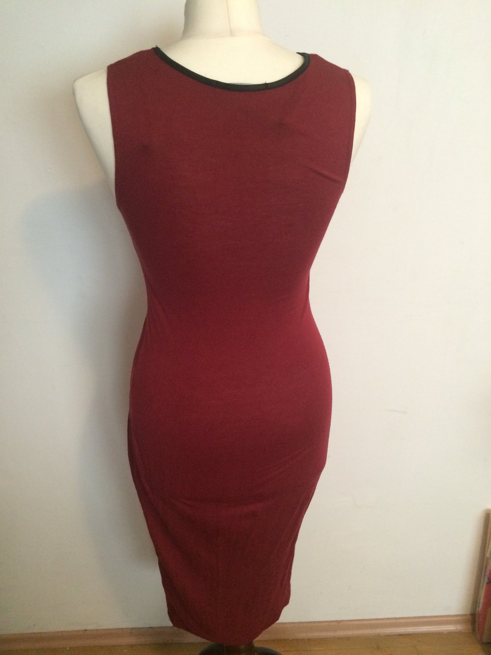 Langes Kleid ärmellos bordeauxrot