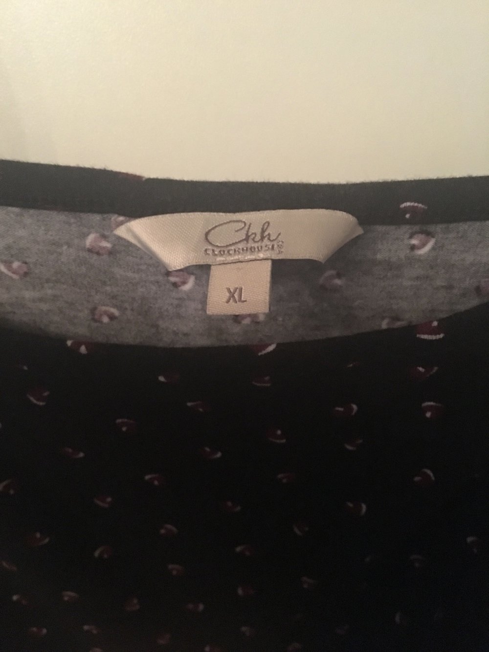 Süßes Kleid mit Herzmuster