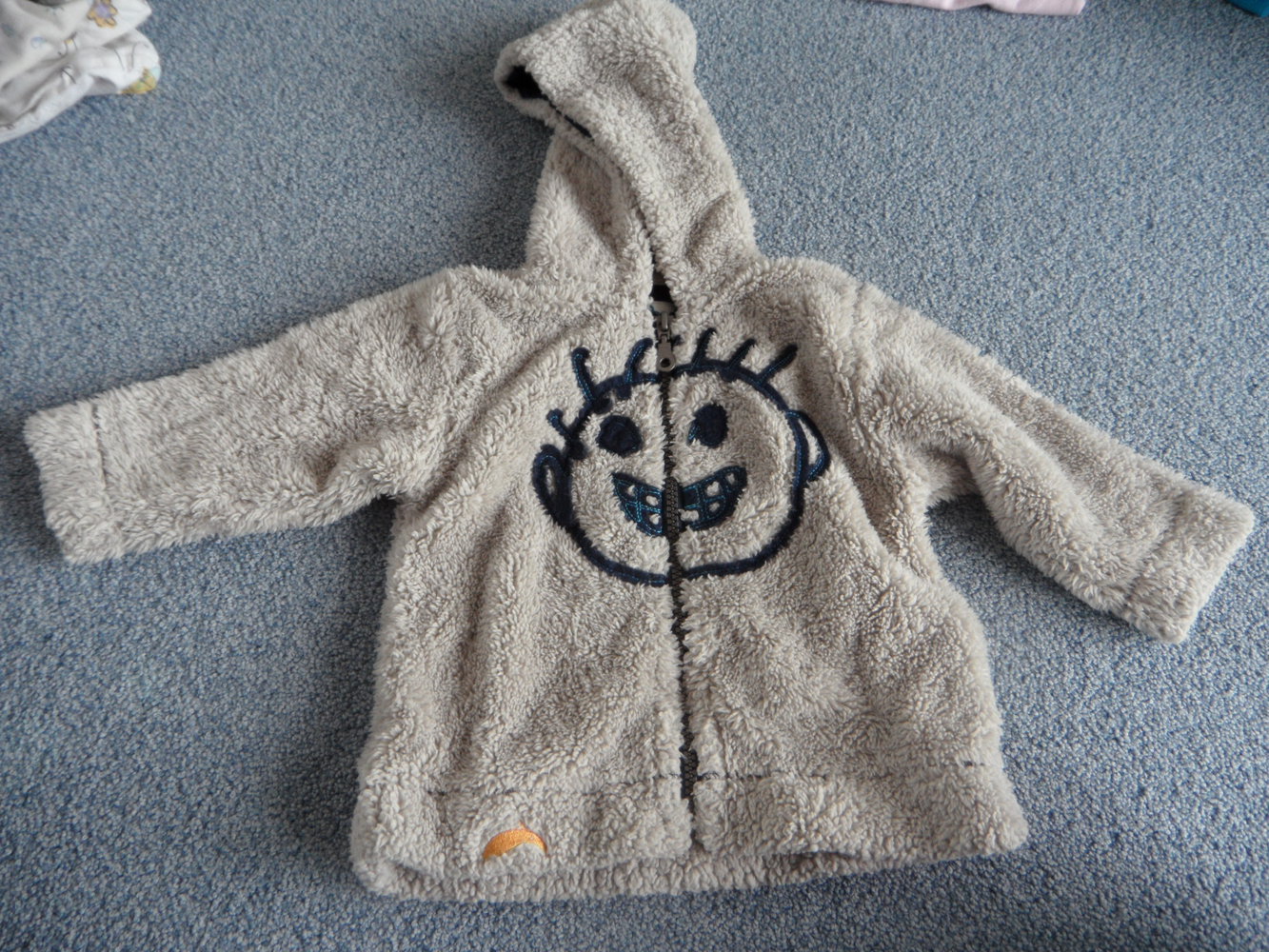 Eat Ants obersüße Teddyjacke Gr. 74/80 für Bengel ;0) 