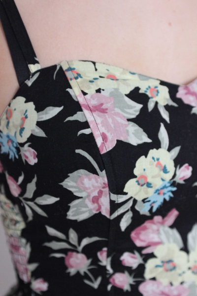 Garden Collection Blogger lässiges enges Sommer Kleid xs 34 Volants Herbst