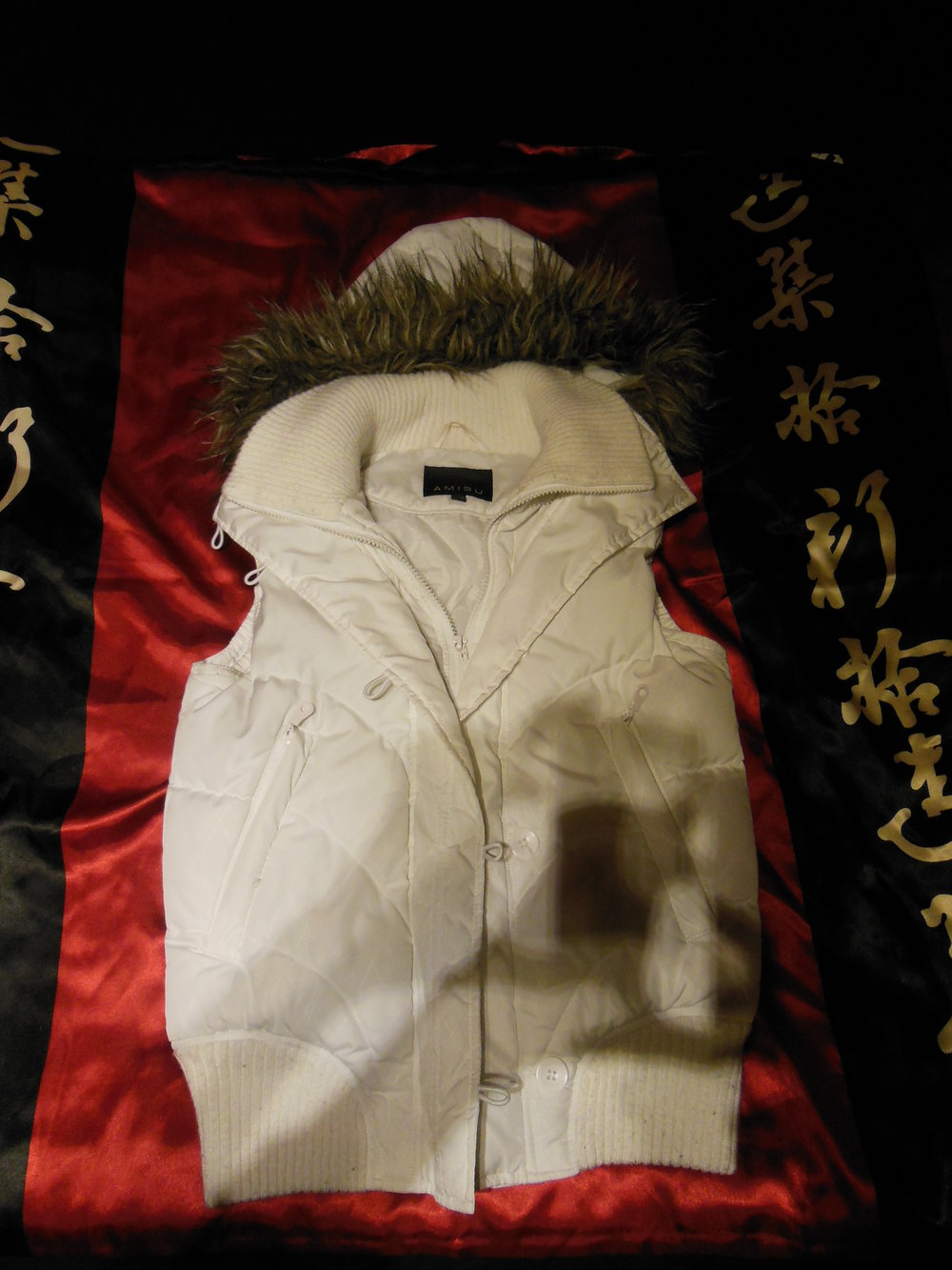 Weiße Weste Fellkapuze abnehmbar Größe 34
