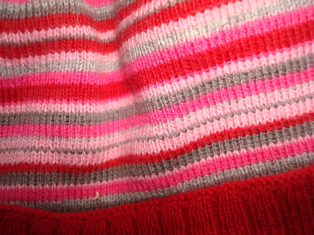 schöne warme Mütze mit Ohrenklappen