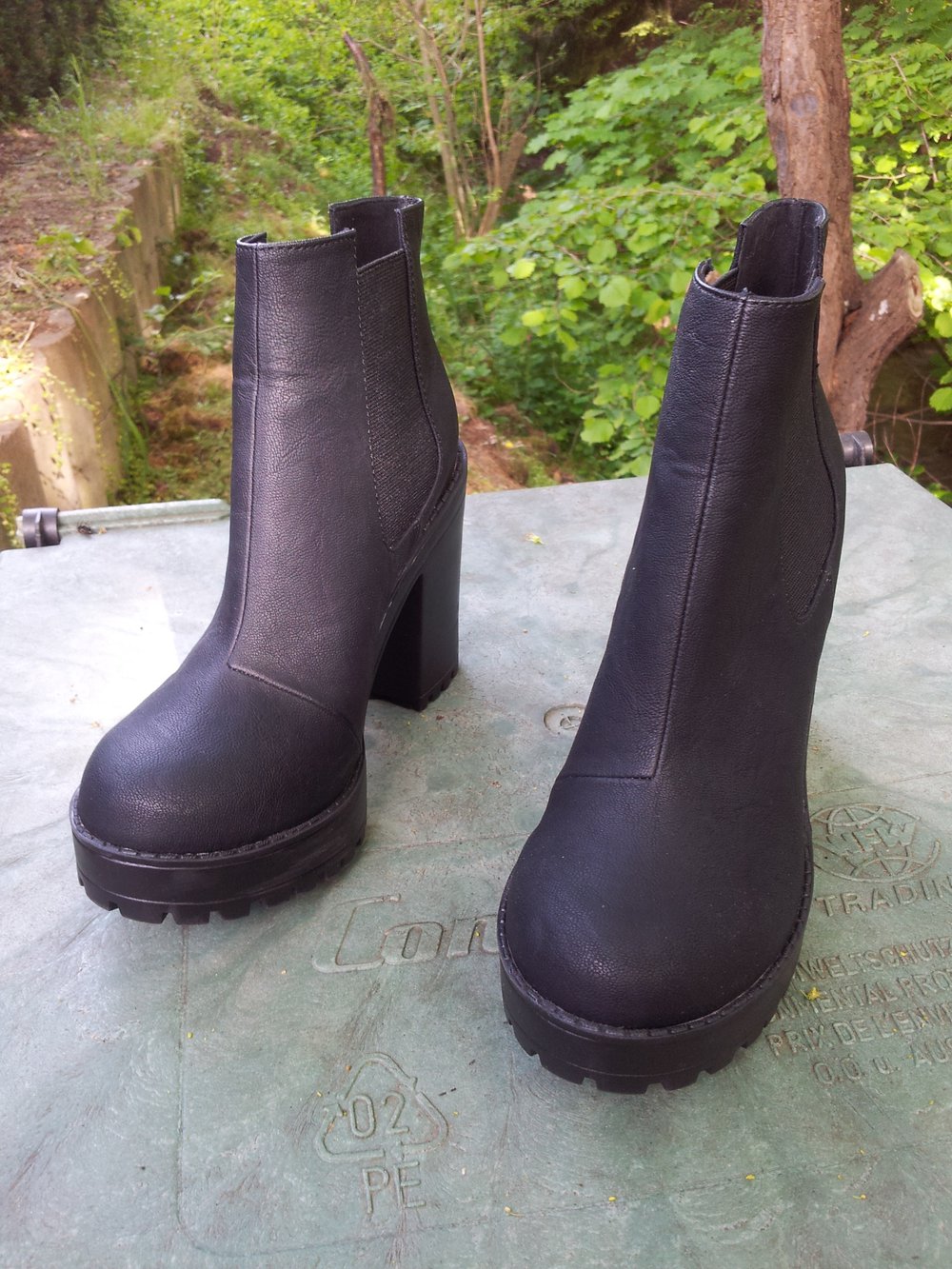 plateauschuhe H&M Divided 10 cm 