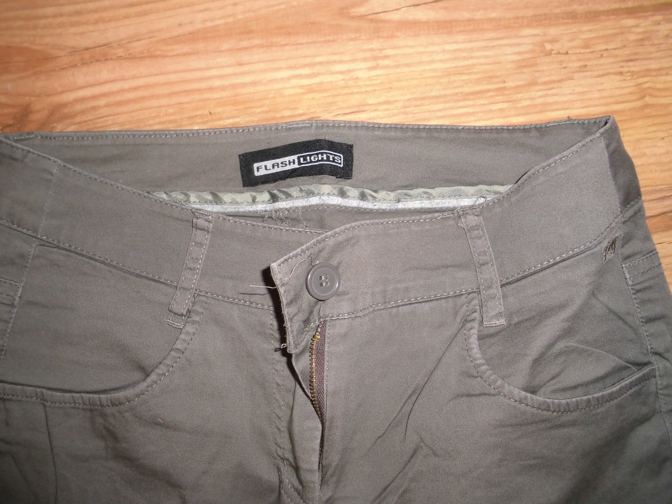 Khakifarbene Stoffhose - Größe 36 - Flashlights - Guter Zustand